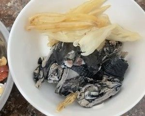 金龍魚膠泡發后容易爛怎么回事，如何辨別花膠的新鮮度