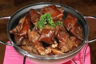 龍魚吃不吃豬肉，龍魚可以吃豬肉嗎，龍魚的飲食比例是多少 龍魚吃不吃豬肉，龍魚可以吃豬肉嗎，龍魚的飲食比例是多少 龍魚百科 第5張