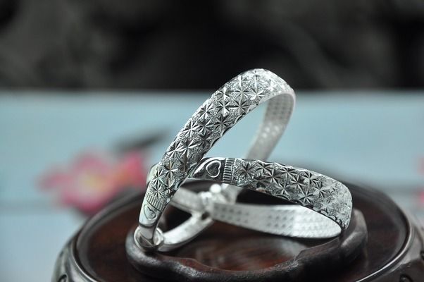 金龍魚黑背了怎么回事兒（金龍魚背部發黑可能由多種因素引起金龍魚黑背現象）