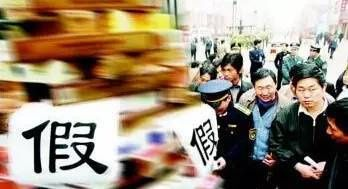 如何區(qū)分金龍魚正品，金龍魚真假辨別技巧分享金龍魚瓶底油滴標(biāo)志作用 如何區(qū)分金龍魚正品，金龍魚真假辨別技巧分享金龍魚瓶底油滴標(biāo)志作用 龍魚百科 第5張