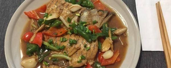 龍魚能否食用，龍魚在特定條件下是可以食用的但存在一定的食用風險和禁忌