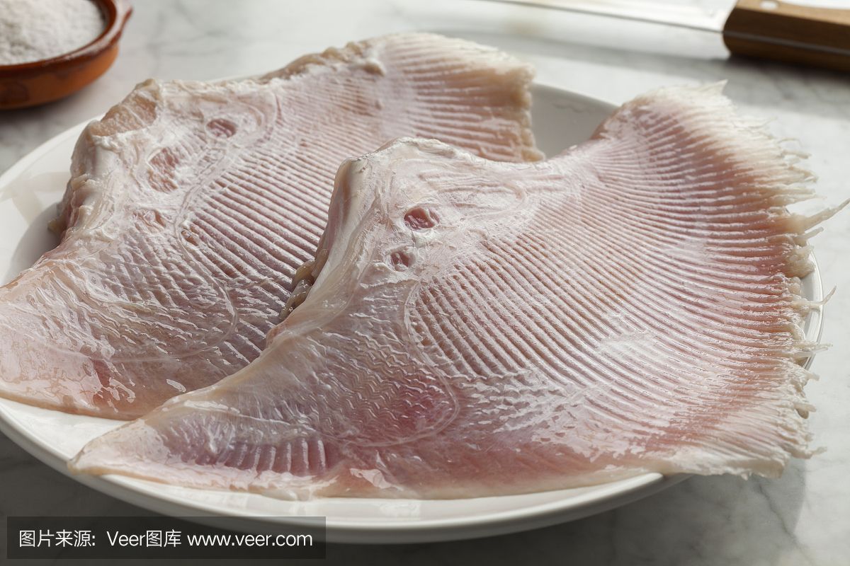 魟魚卷邊是怎么回事：魟魚卷邊是一種常見的健康問題可能由多種原因引起