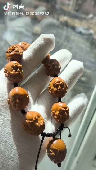 橄欖核雕刻十八羅漢