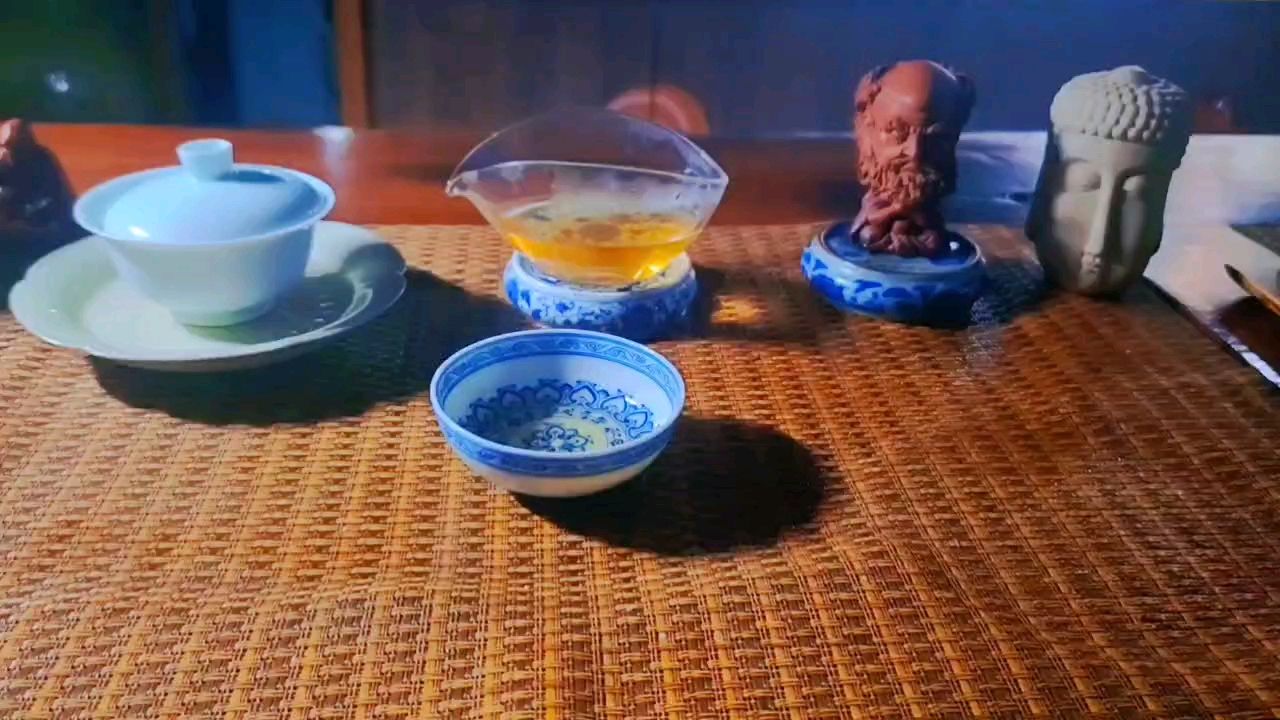養(yǎng)魚小黑屋……
