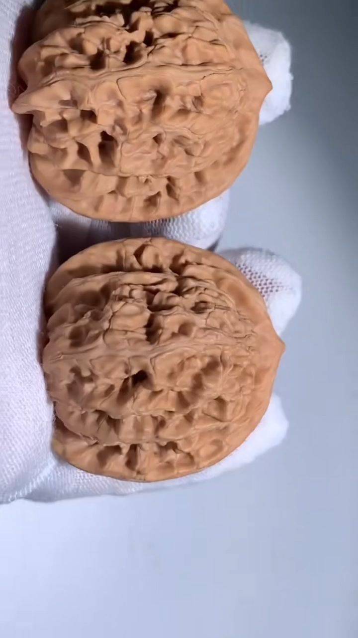 翻天印心文玩核桃