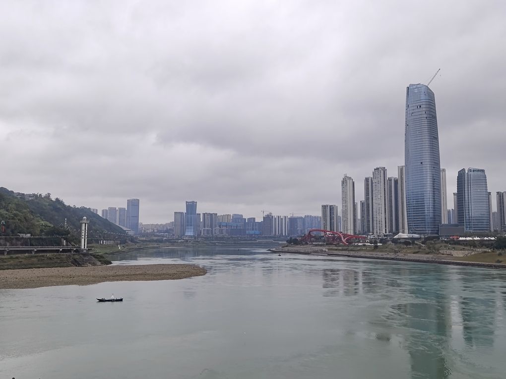 核心主題]，深度剖析/全面解讀/詳細探究