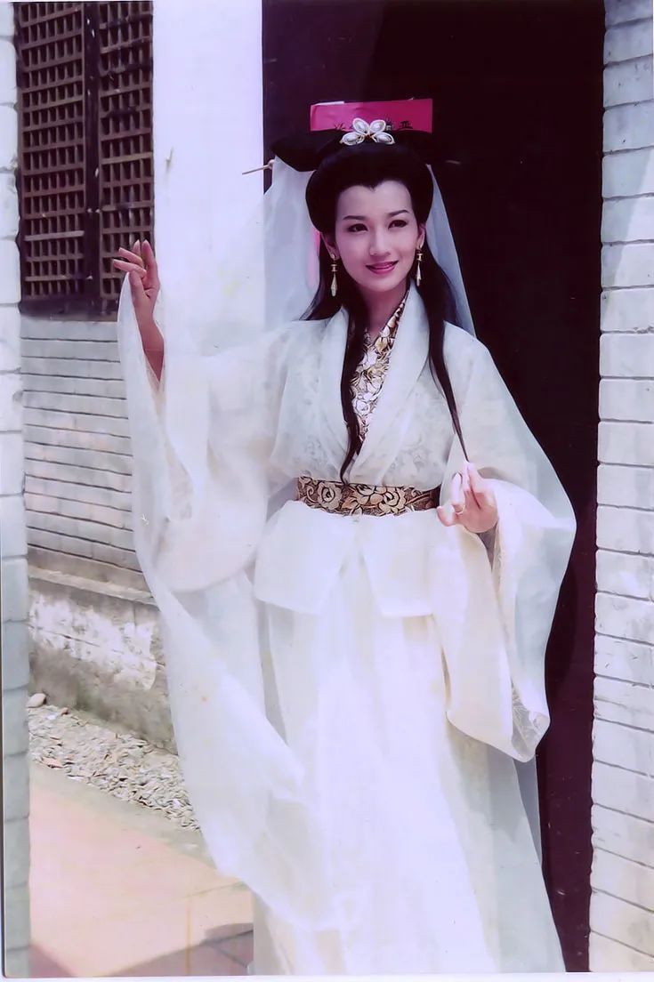 歲月從不敗美人,時光雕琢下的氣質與風華永 龍魚論壇 第2張 歲月從不敗美人,時光雕琢下的氣質與風華永 歲月從不敗美人,時光雕琢下的氣質與風華永 龍魚論壇 第2張