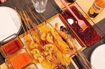 金龍魚飲食搭配建議：如何判斷金龍魚的飽腹感，金龍魚日常飲食注意事項