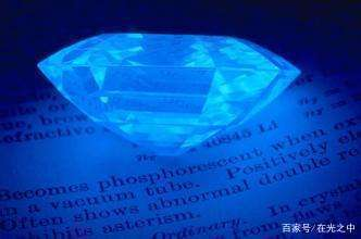 屬雞的人適合佩戴魚化龍飾品嗎？解析生肖與吉祥物的風(fēng)水奧秘，屬雞佩戴魚化龍飾品好嗎？揭秘生肖與吉祥物的風(fēng)水講究