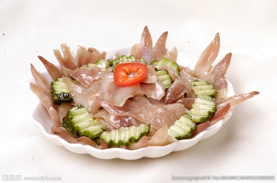孔雀魚(yú)會(huì)咬死別的魚(yú)嗎？了解孔雀魚(yú)的攻擊性與混養(yǎng)技巧 孔雀魚(yú)會(huì)咬死別的魚(yú)嗎？了解孔雀魚(yú)的攻擊性與混養(yǎng)技巧 龍魚(yú)百科 第3張