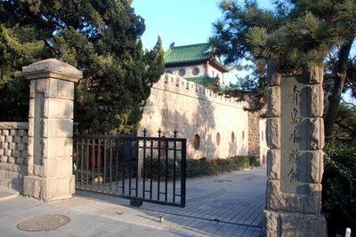 嘉峪關(guān)水族館vs祥龍魚場(chǎng)（嘉峪關(guān)水族館與祥龍魚場(chǎng)之間的差異之前，我們需要明確基本信息和特點(diǎn)）