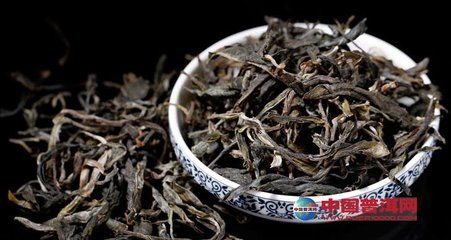 茶葉能放魚缸里嗎為什么會變質(zhì)：茶葉可以放入魚缸嗎？