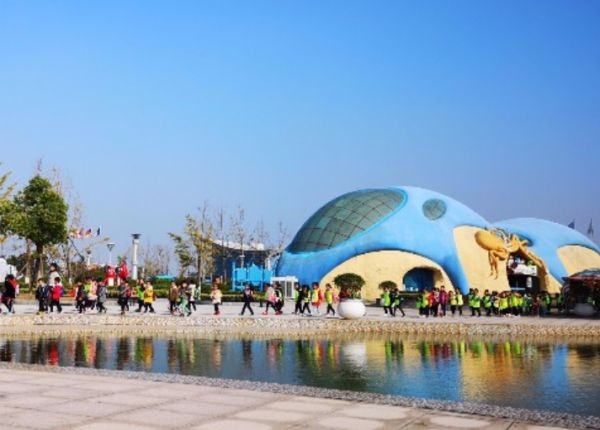 鹽城水族館vs祥龍魚場(chǎng)（鹽城水族館與祥龍魚場(chǎng)之間的差異之前，我們需要明確兩者的主要業(yè)務(wù)和特點(diǎn)）
