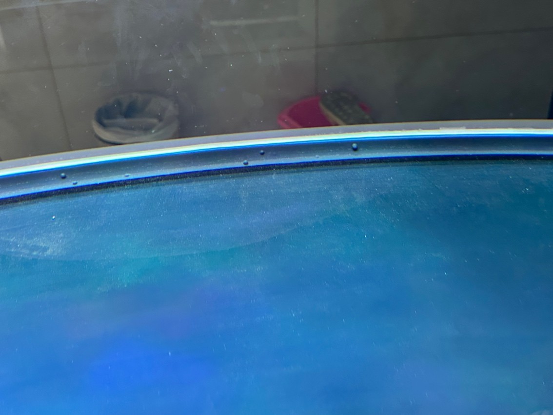 魚缸是不是要爆了,求助 龍魚論壇 第1張 魚缸是不是要爆了,求助 魚缸是不是要爆了,求助 龍魚論壇 第1張