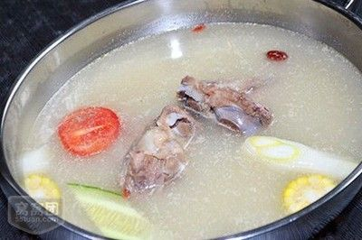寧德龍魚vs祥龍魚場（全球首個獲得國際龍魚繁殖證書的魚場，寧德龍魚場可能是一個選項）