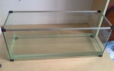 玻璃能做魚缸嗎：不同類型的玻璃適合作為魚缸材料 玻璃能做魚缸嗎：不同類型的玻璃適合作為魚缸材料 魚缸百科 第3張