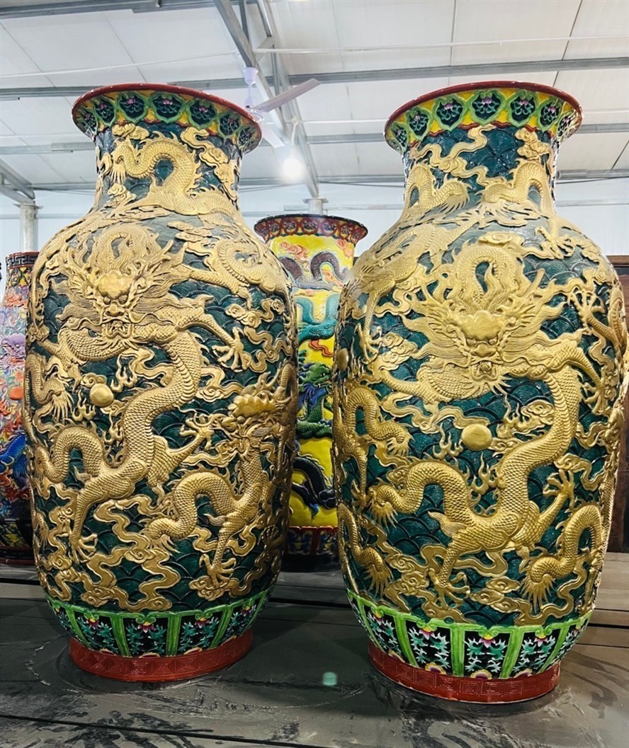 高浮雕