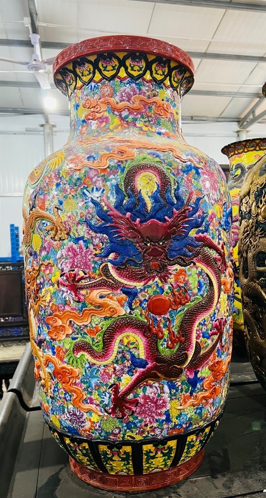 高浮雕