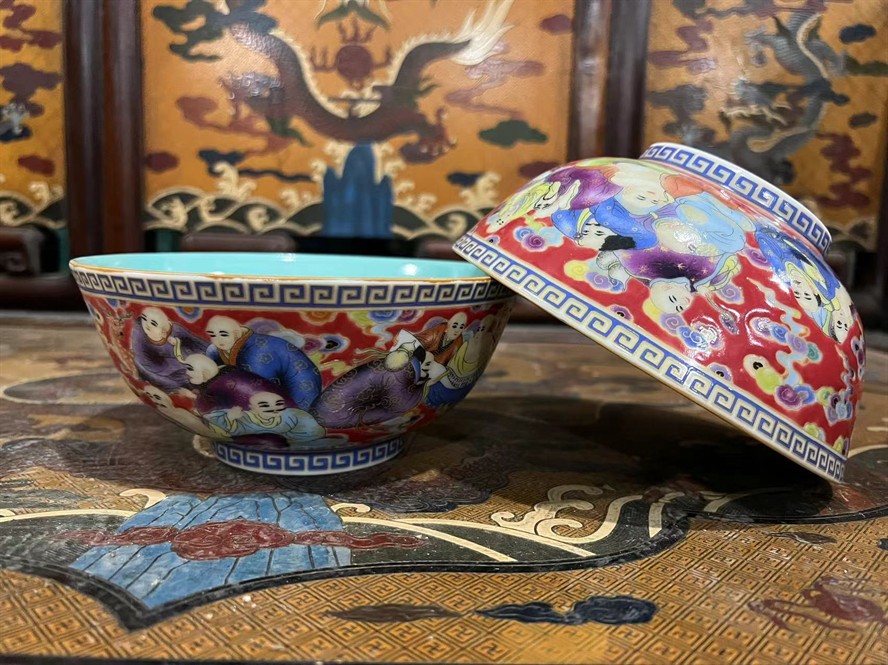 粉彩瓷器