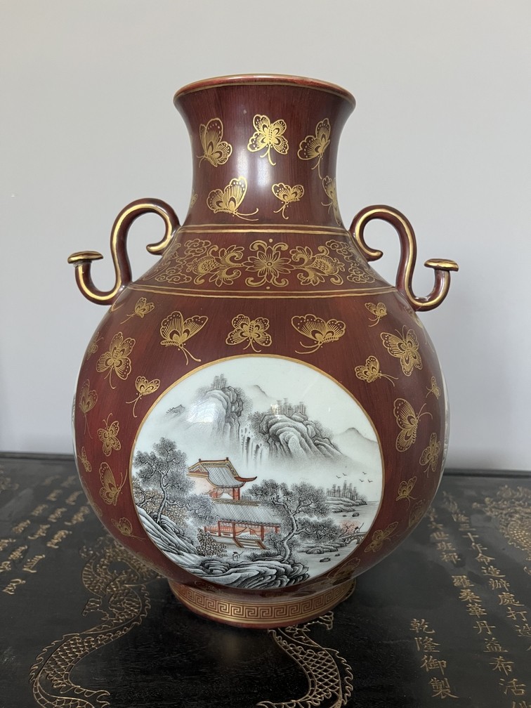 礬紅描金雙耳尊