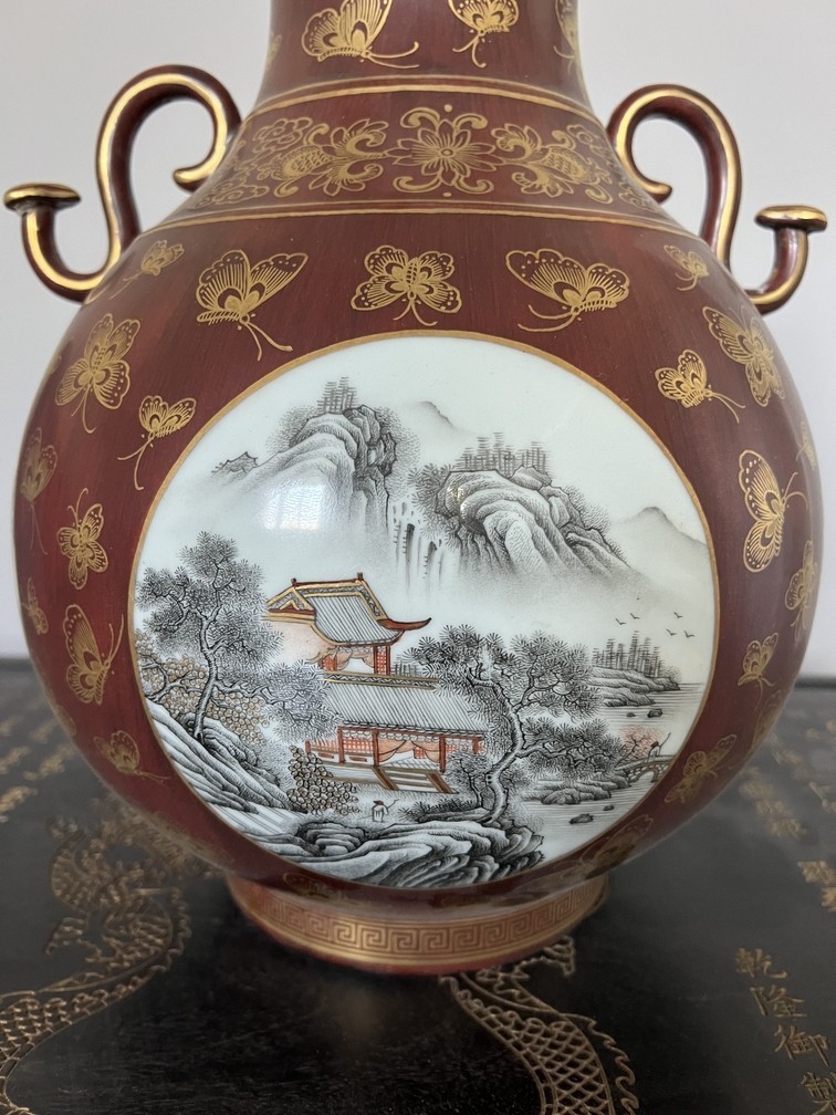 礬紅描金雙耳尊