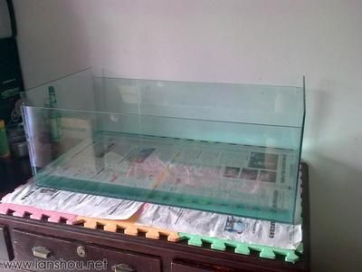 成品魚(yú)缸不拆缸割玻璃：成品魚(yú)缸不拆缸割玻璃可行嗎？