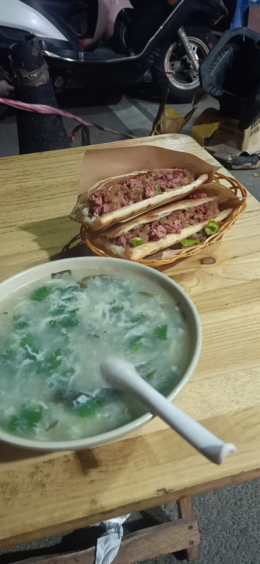 河虎能和龍魚混養嗎圖片(銀龍魚和虎魚能混養嗎)