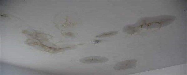 大魚(yú)缸漏水打膠打不住怎么辦呢：大魚(yú)缸漏水問(wèn)題需要根據(jù)搜索結(jié)果整理的幾種處理方式