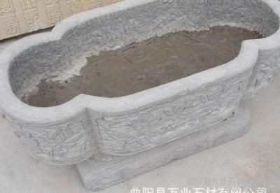 大魚缸怎么放石頭最好：大魚缸中放置石頭需要注意事項與注意事項和注意事項
