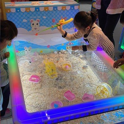 定做兒童商場魚缸：兒童商場游樂設施的維護與管理策略