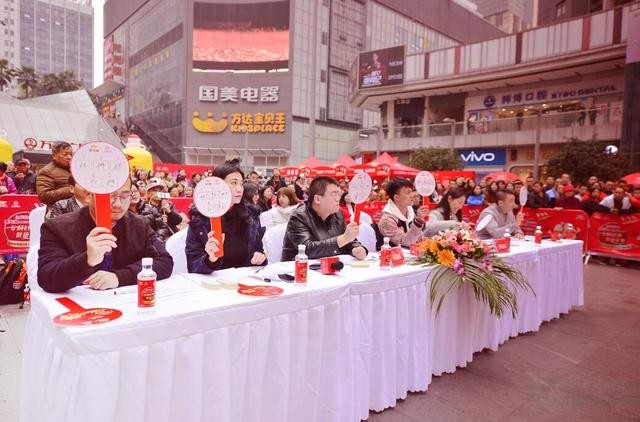 紅龍魚怎么喂長得快（紅龍魚怎么喂長得快一點）