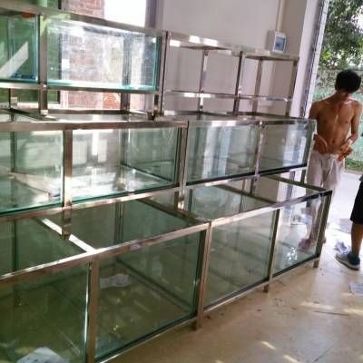 玻璃魚缸能做多大：玻璃魚缸尺寸設定的注意事項