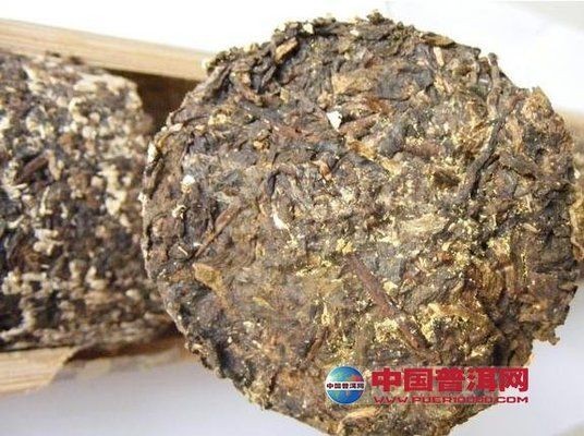 茶葉能放魚缸里嗎為什么會(huì)發(fā)霉：茶葉不建議放入魚缸，這些物質(zhì)可能對(duì)魚類影響