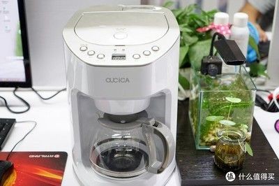 茶水倒入魚缸會怎么樣：倒入魚缸后，茶水倒入魚缸后會對魚的生存造成影響嗎