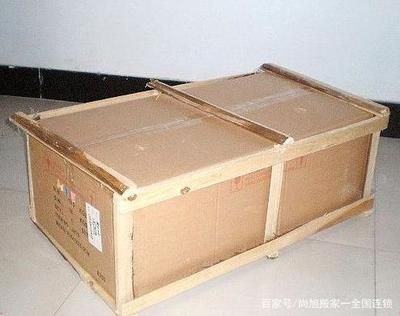 搬家時魚缸什么時候搬：搬家時魚缸搬運注意事項在搬家過程中需要注意以下幾點