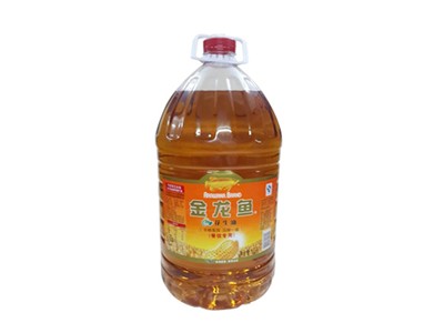 紅龍魚長到多大才用紫色燈照出來（紅龍魚長到多大才用紫色燈照出來呢）龍魚成長關鍵期，何時開始使用
