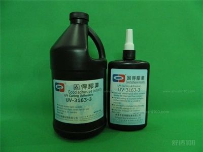 玻璃膠可以用來粘魚缸嗎：使用玻璃膠來粘魚缸時需要考慮幾個關(guān)鍵因素，膠粘魚缸指南，關(guān)鍵因素與正確 玻璃膠可以用來粘魚缸嗎：使用玻璃膠來粘魚缸時需要考慮幾個關(guān)鍵因素，膠粘魚缸指南，關(guān)鍵因素與正確 魚缸百科 第1張