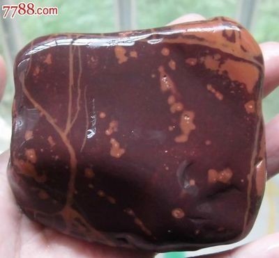 碧玉魚缸價格多少：碧玉魚缸價格因尺寸、品質、雕工等因素有所不同，玉魚缸價格多少？尺寸、品質、雕工等因素影響其