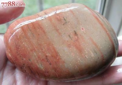 碧玉魚缸價格多少：碧玉魚缸價格因尺寸、品質、雕工等因素有所不同，玉魚缸價格多少？尺寸、品質、雕工等因素影響其