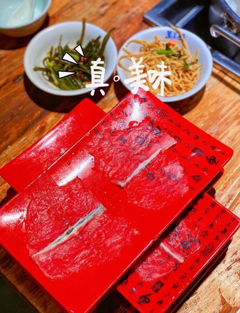 麗江龍魚店，幾種不同風格的一句短標題供你參考，，探秘麗江龍魚店，邂逅奇幻水族世界！，麗江寶藏丨特色龍魚店驚艷亮相！，聚焦麗江龍魚店，領略獨特魚趣風采！