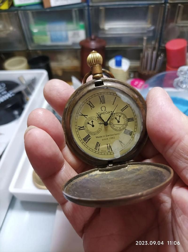 價值600萬的老懷表圖片，幾種不同風格的1句短標題示例，你可以按需選用，，驚艷！價值600萬老懷表高清圖來襲，速覽丨價值600萬的老懷表絕美圖片，重磅！價值600萬老懷表