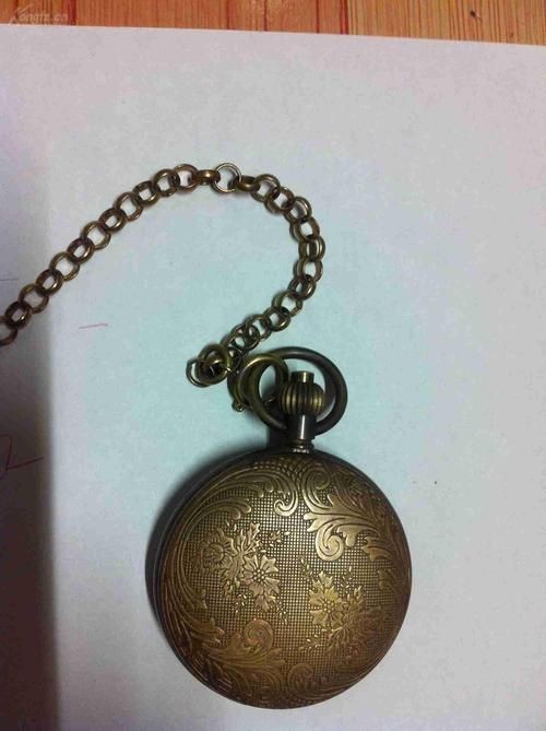 價值600萬的老懷表圖片，幾種不同風格的1句短標題示例，你可以按需選用，，驚艷！價值600萬老懷表高清圖來襲，速覽丨價值600萬的老懷表絕美圖片，重磅！價值600萬老懷表