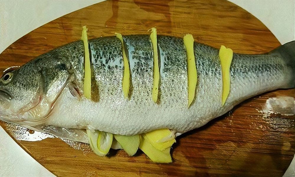 開(kāi)背魚(yú)為何盡量少吃，警惕！常吃開(kāi)背魚(yú)暗藏的健康隱患你了解嗎？