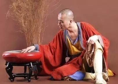 和尚可以喝牛奶嗎，僧人能否飲用牛奶？佛門戒律與乳