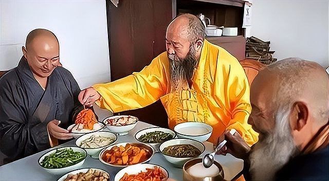 和尚的一日三餐伙食表，揭秘寺廟僧人日常，清規戒律下的和尚一日三餐食譜全