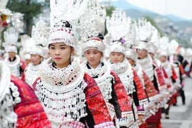 漢族和苗族人結(jié)婚后果，漢苗跨族婚姻，文化交融與現(xiàn)實挑戰(zhàn)的深度