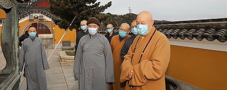 和尚要什么文憑，和尚為何無需文憑？論修行與世俗
