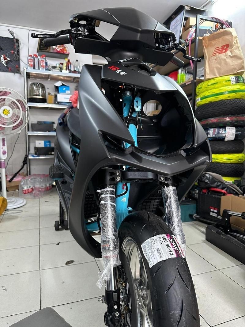 勁戰(zhàn)炫車