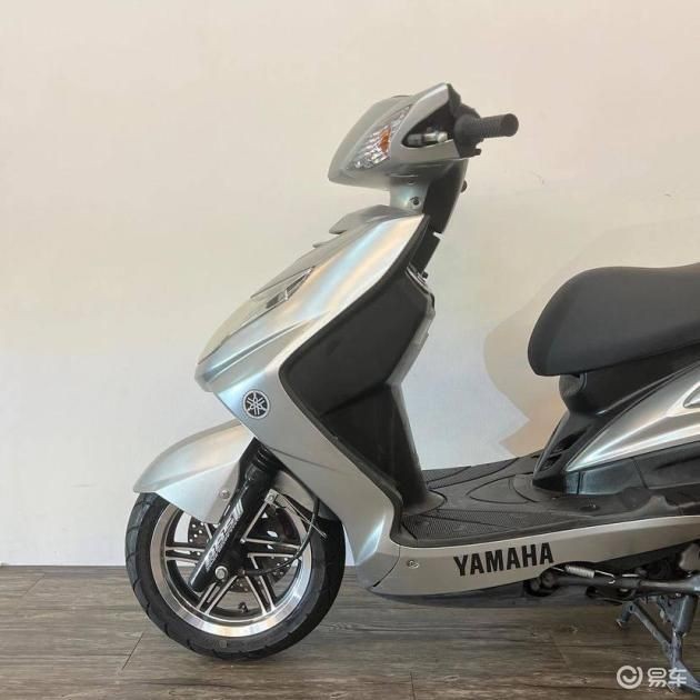 勁戰(zhàn)炫車