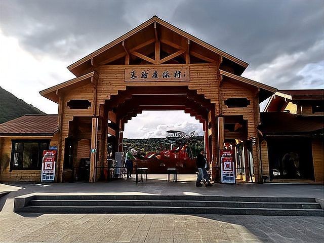 和龍青龍漁業怎么收費 全國水族館企業名錄 第7張 和龍青龍漁業怎么收費 和龍青龍漁業怎么收費 全國水族館企業名錄 第7張